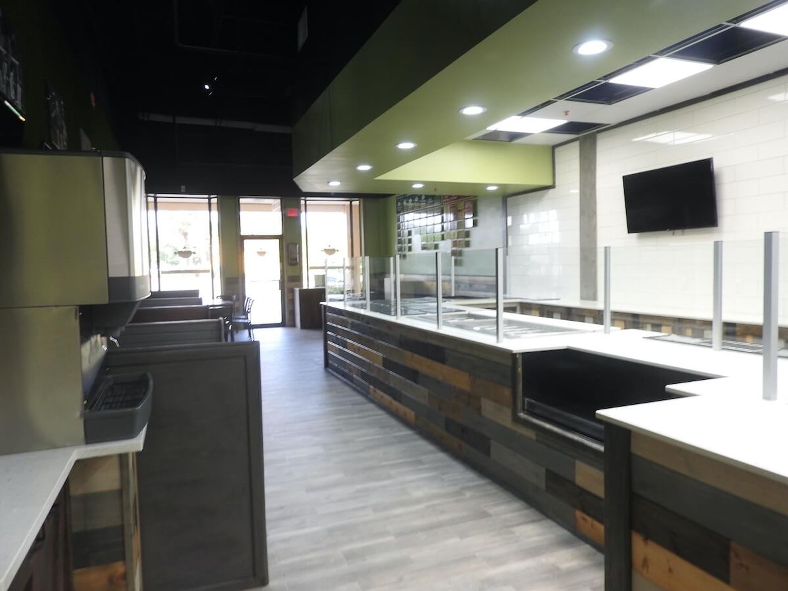 Healthy & Fresco Restaurant - Image 6
