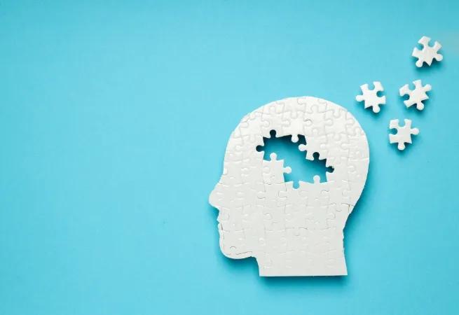 โรคอัลไซเมอร์ เกิดจาก