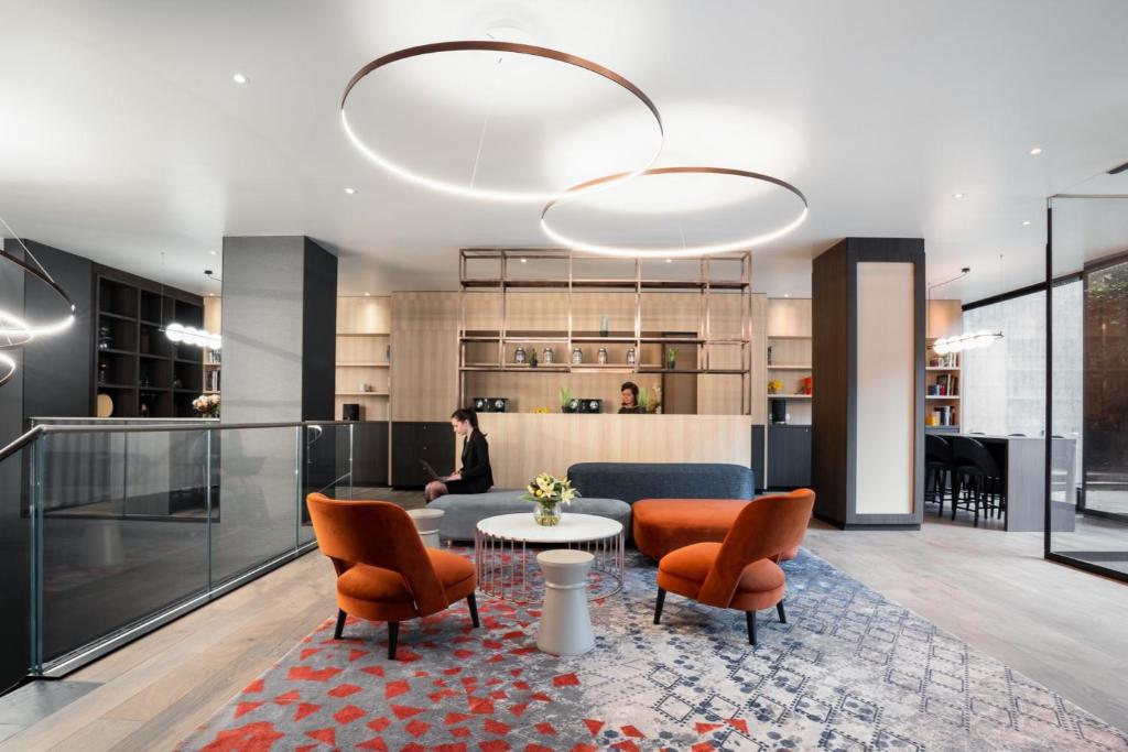 Crown Plaza Hotel 
