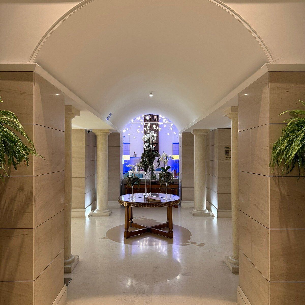 Garden Rose Hotel 