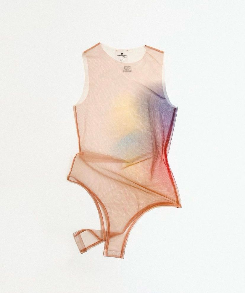 Courrèges — process