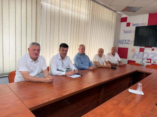 Pet hrvatskih stranaka održalo radni sastanak u Mostaru: potvrđena dobra suradnja i dogovorene daljnje zajedničke aktivnosti