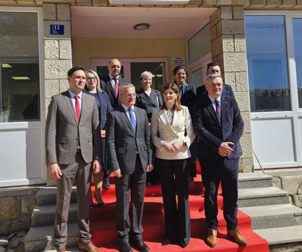 Zvonko Milas svečano otvorio novoobnovljene prostorije Službe za obiteljsku medicinu Doma zdravlja Tomislavgrad