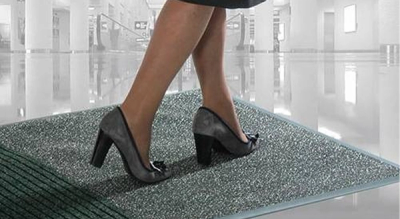 Maināmo paklāju serviss