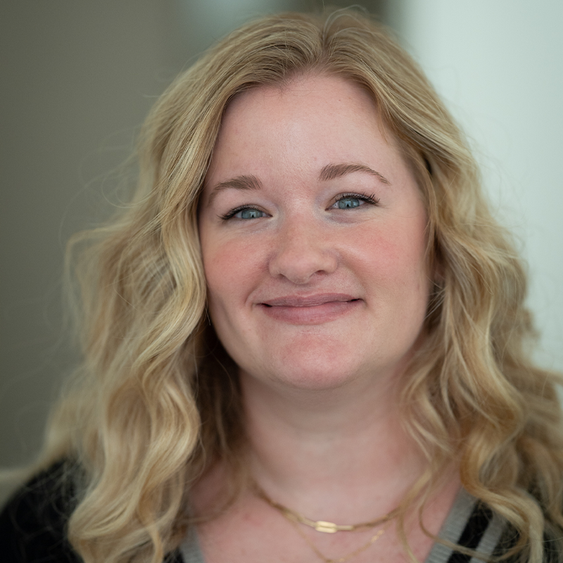 Erin Crawford Headshot