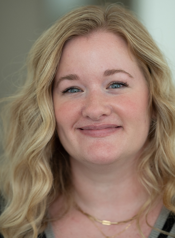 Erin Crawford Headshot