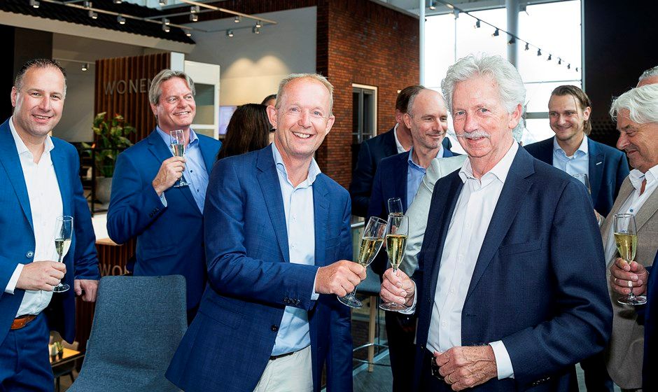 KlokGroep Neemt Adriaan Van Erk Groep Over