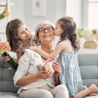 Tina (64): “I lovingly take care of my granddaughters - but all the rules my daughter sets make me desperate”