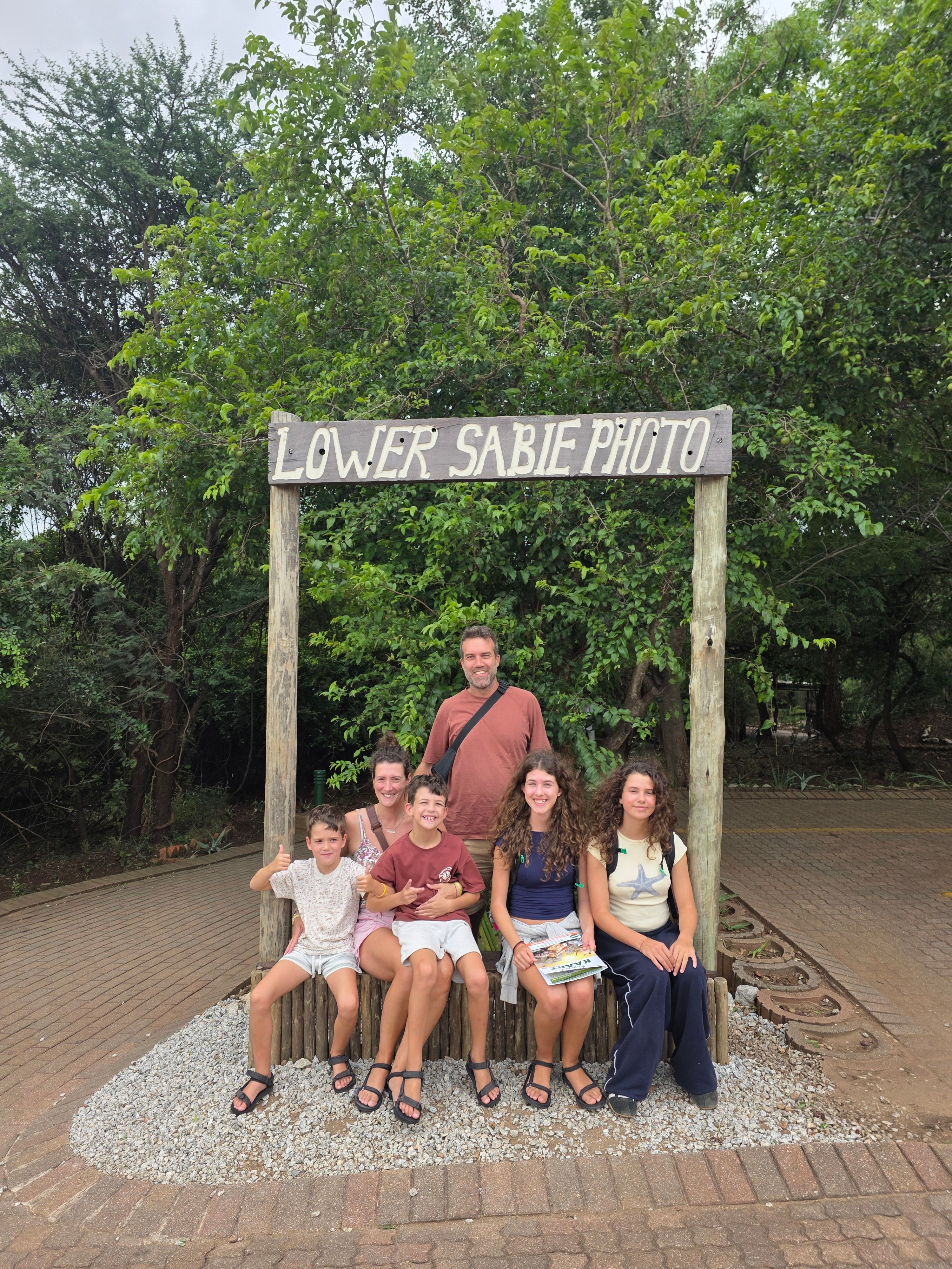 Laura (42): "We reisden 9 maanden de wereld rond met vier kinderen, met school als uitdaging"