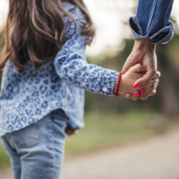 Sara (33): "I'm going on the fifth date, but I haven't mentioned my child yet"