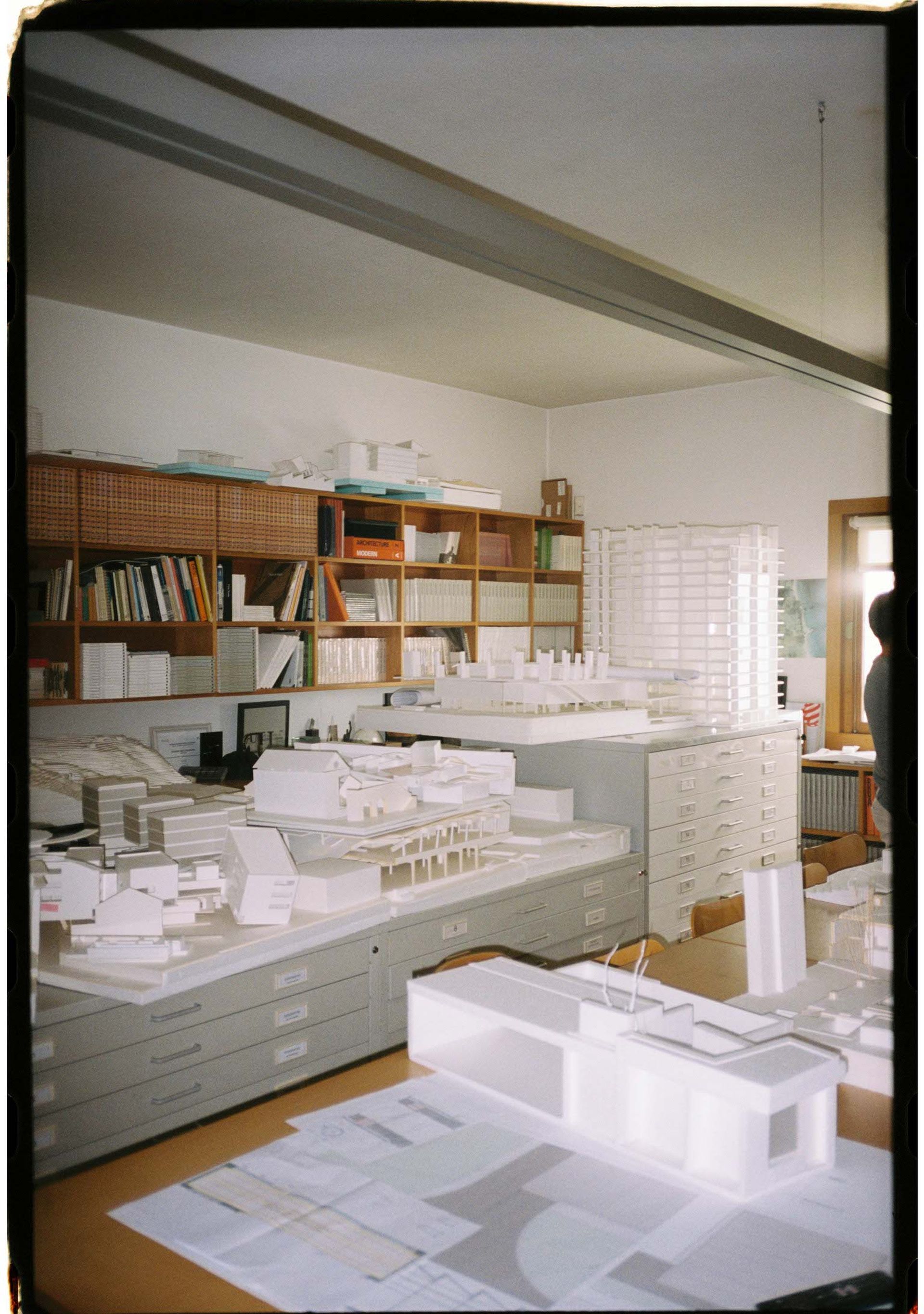 mesura, studio: [object Object] (Slide 2)