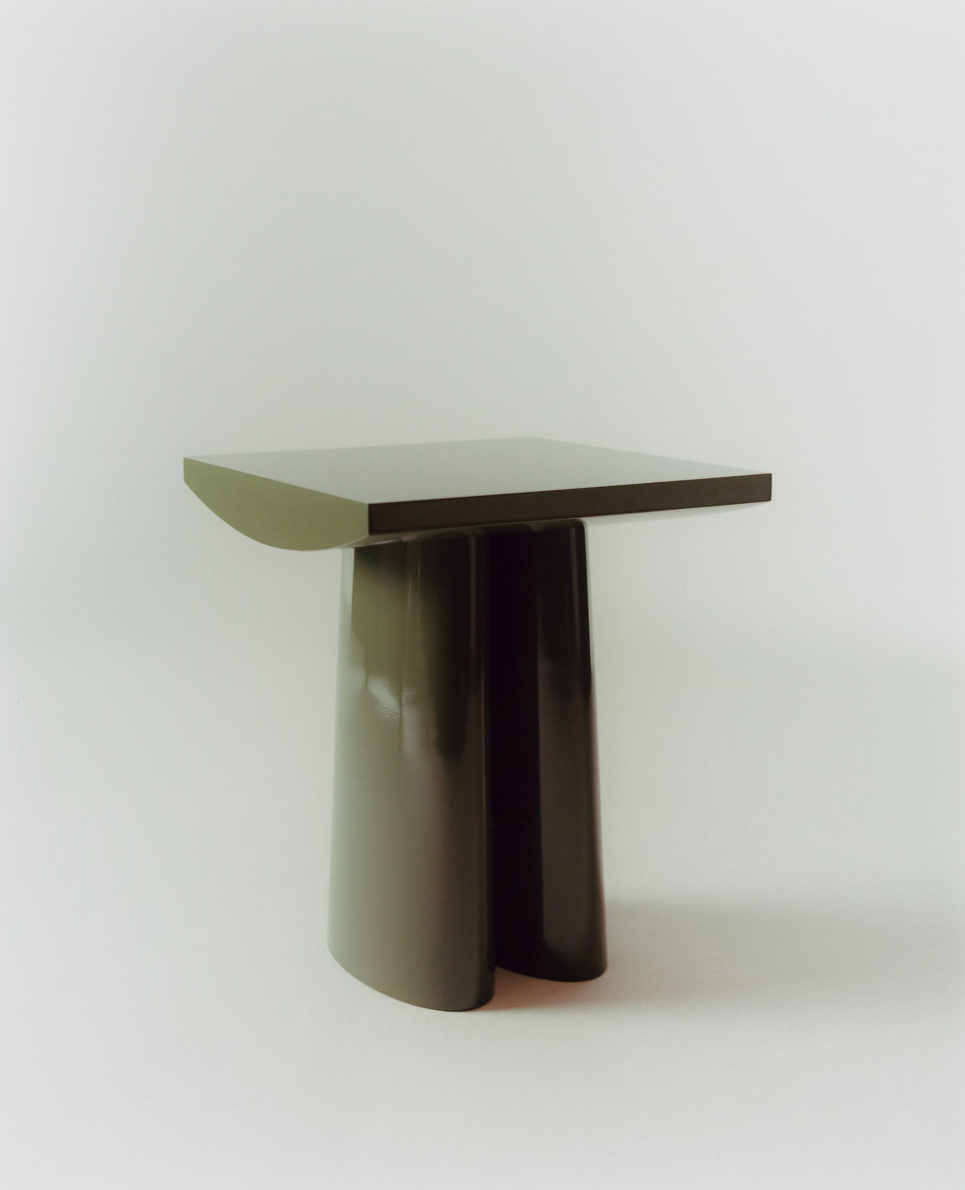mesura, objects: Side Table 001 (Fig. 1)