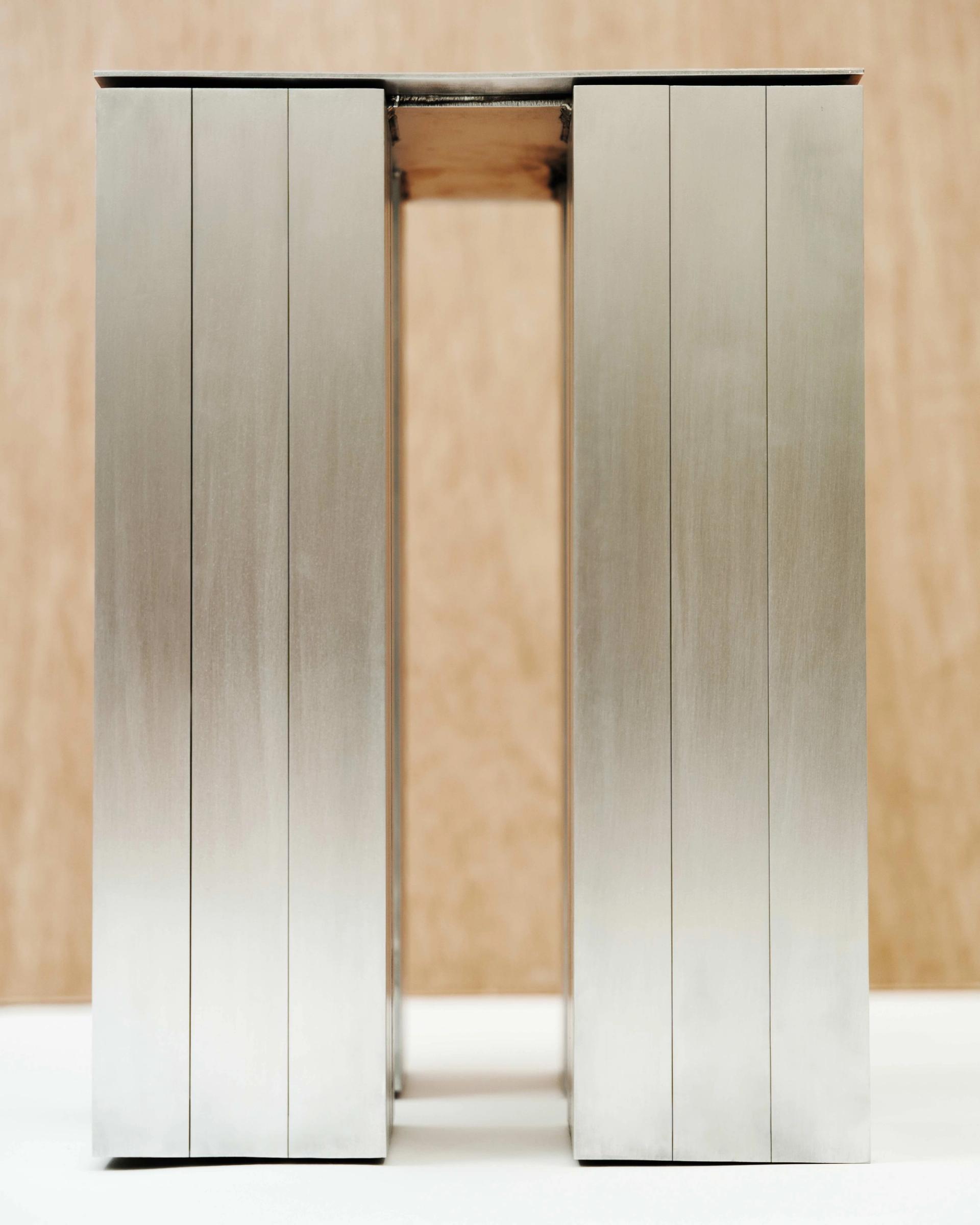 mesura, objects: Stool 001 (Fig. 1)