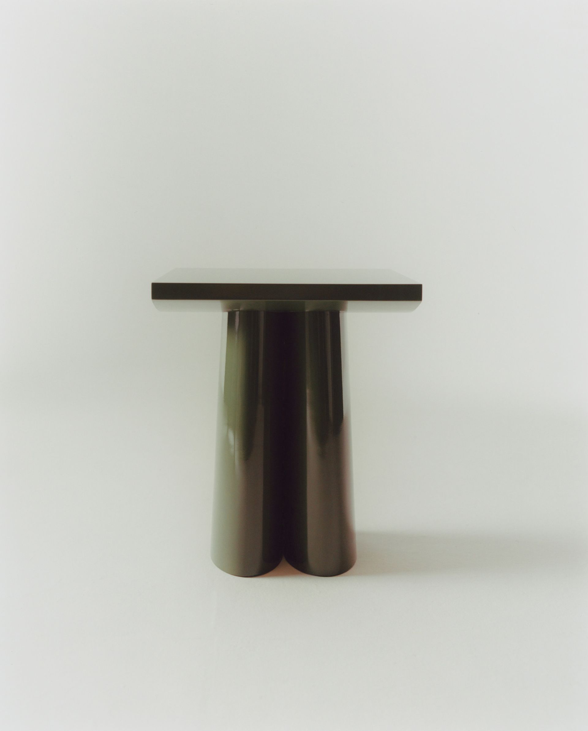 mesura, objects: Side Table 001 (Fig. 3)