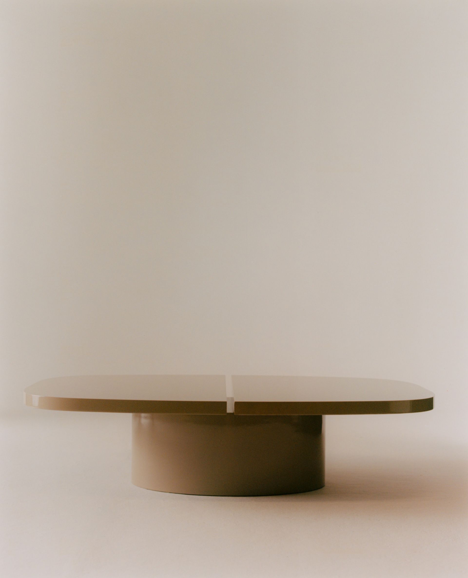 mesura, objects: Low Table 001 (Fig. 2)