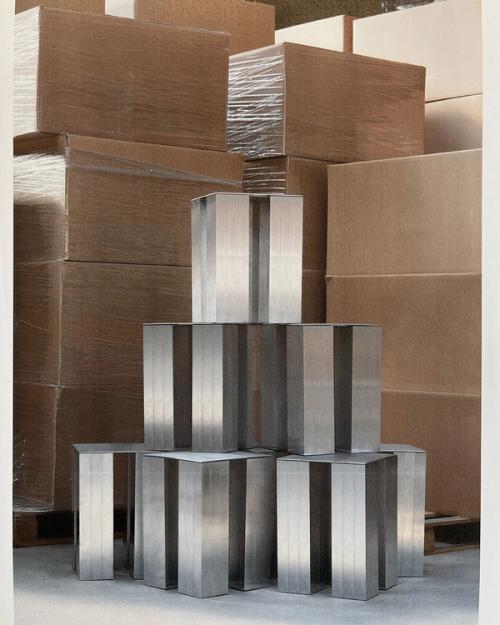 mesura, Stool 001: (Thumbnail)