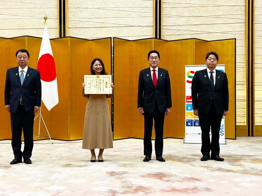 SDGsの質問に回答する現役経営者の松尾真希のサスティナブル活動のメディア実績と受賞アワード実績