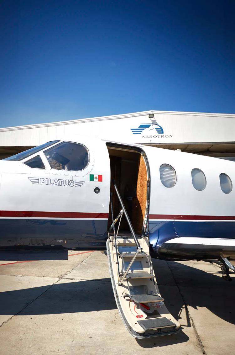 Despega y aterriza desde Aerotrón, el aeropuerto privado de Puerto Vallarta.