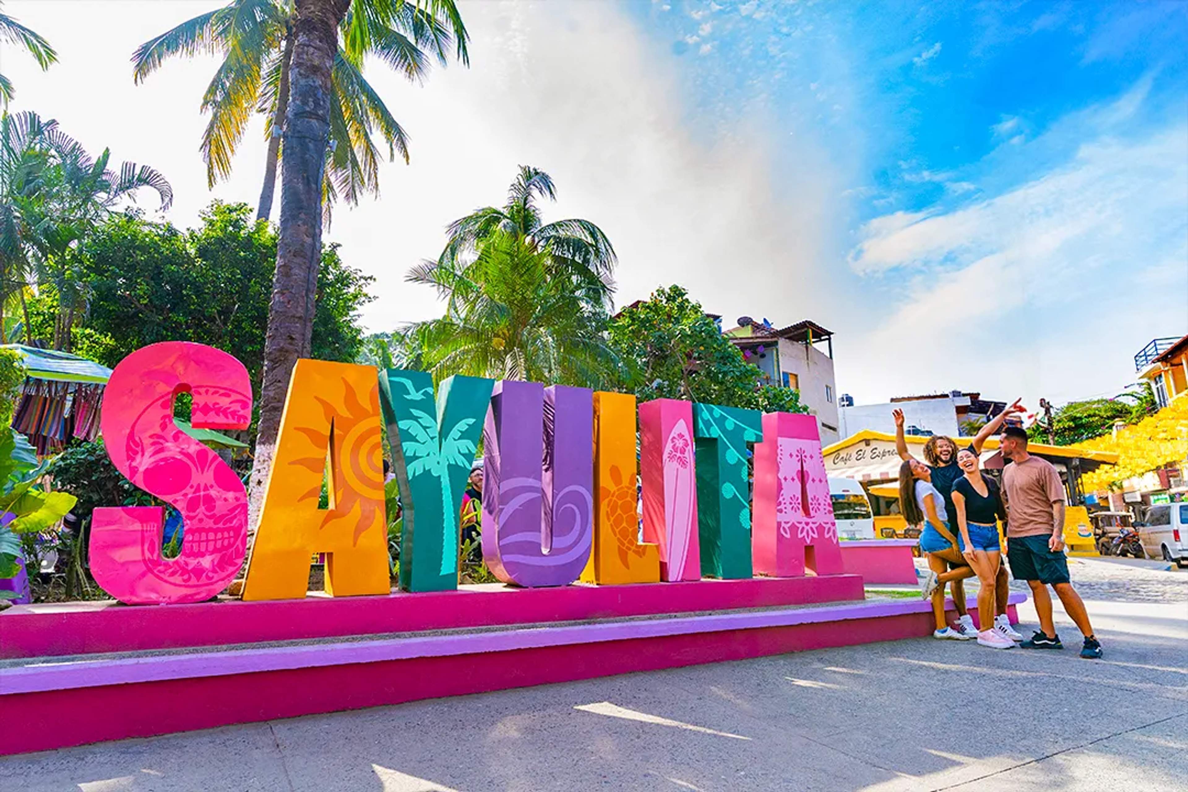Descubre el encanto de Sayulita en un tour desde Punta Mita entre arte, cultura y lugares icónicos.