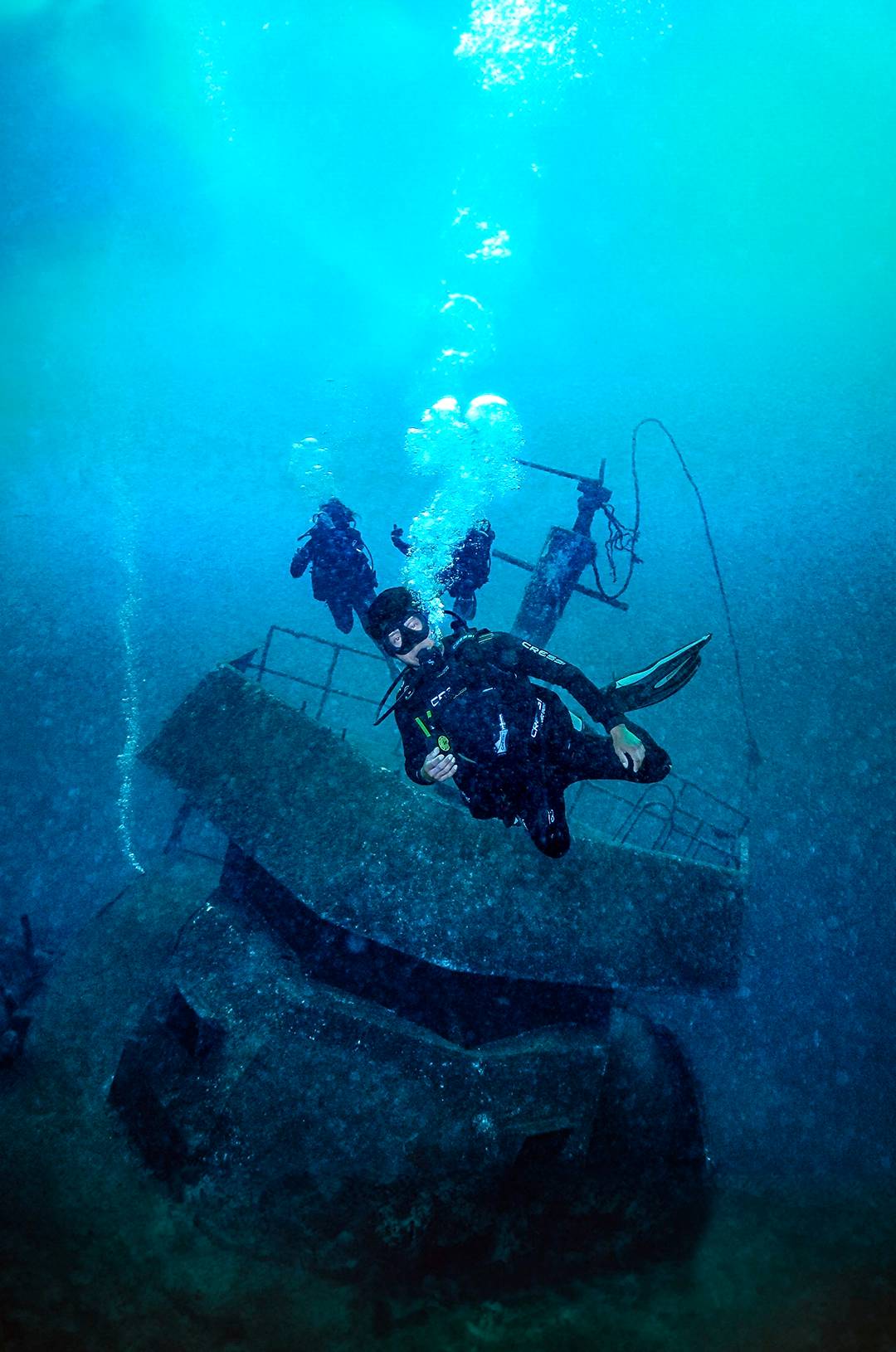 Certified Diver enjoying a shipwreck diving in Puerto Vallarta.