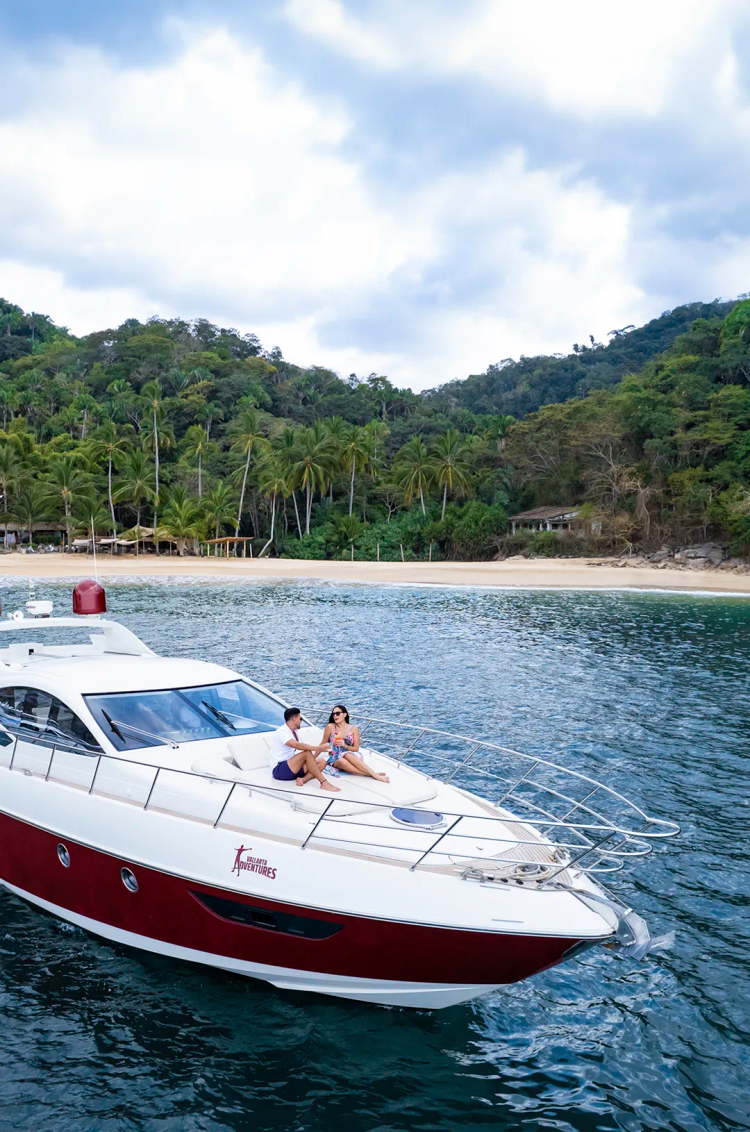 Sport rental yacht at Majahuitas Puerto Vallarta.