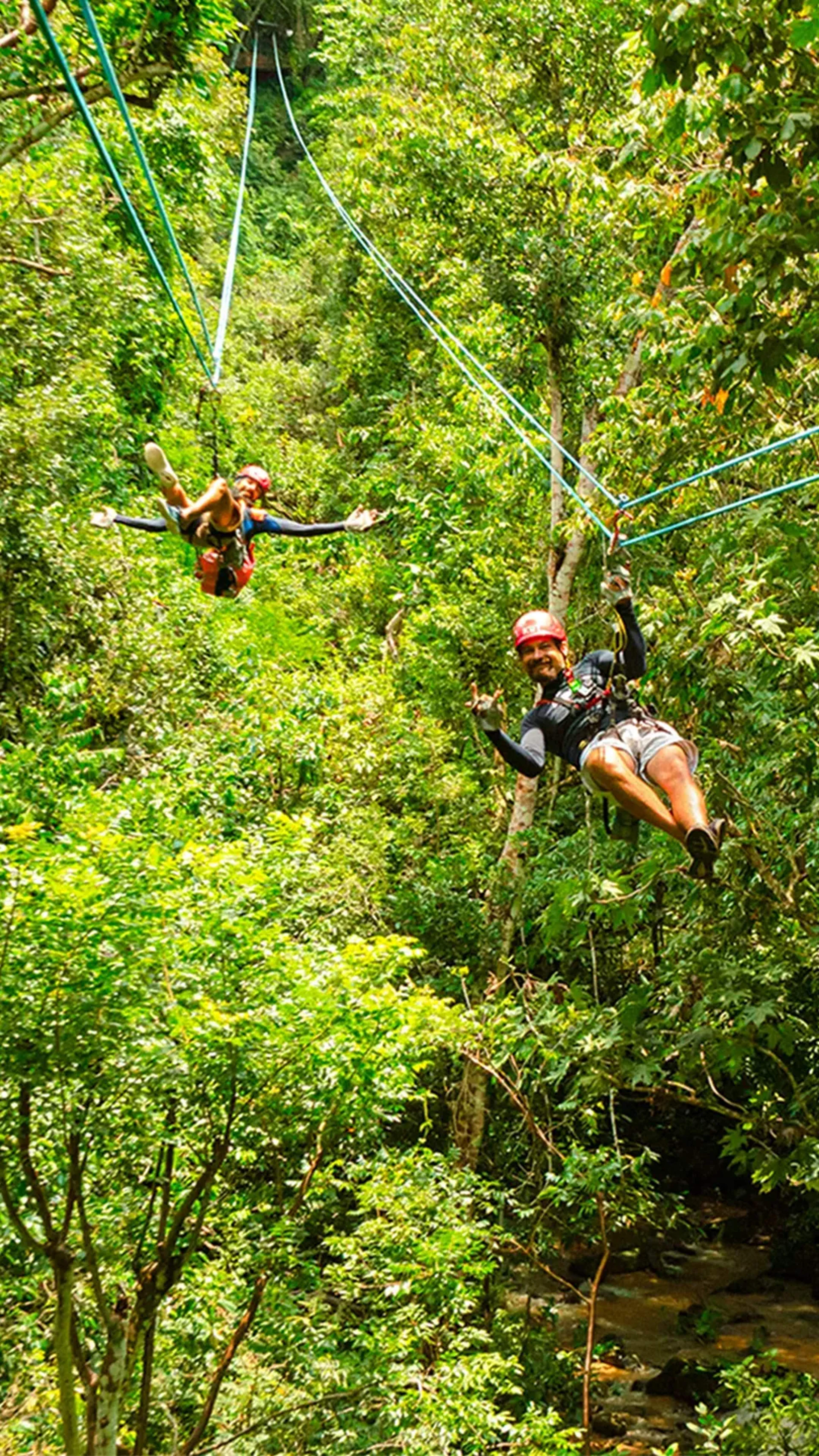 Aventura de cañonismo en la selva con Vallarta Adventures en tour de Outdoor Adventure