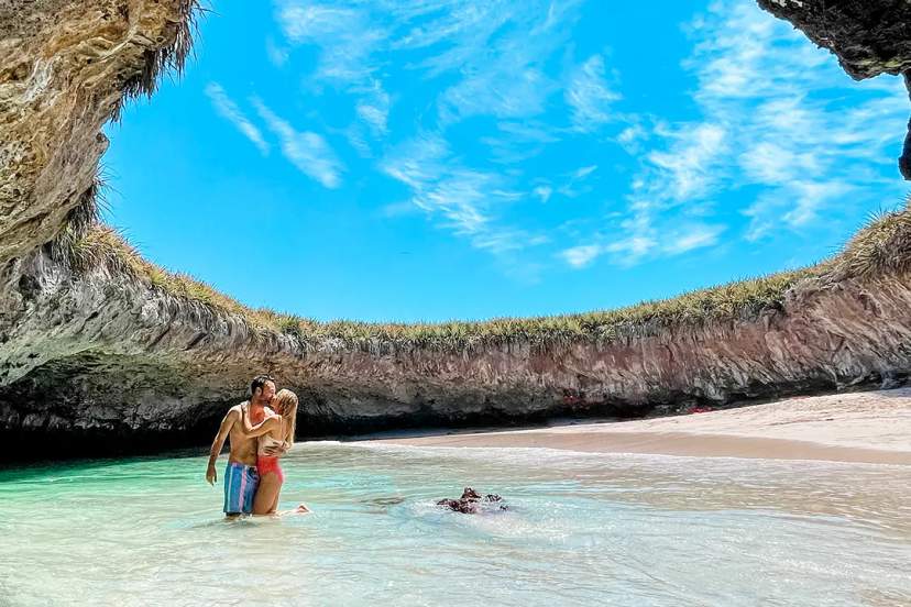 DATOS SOBRE LA PLAYA ESCONDIDA EN LAS ISLAS MARIETAS