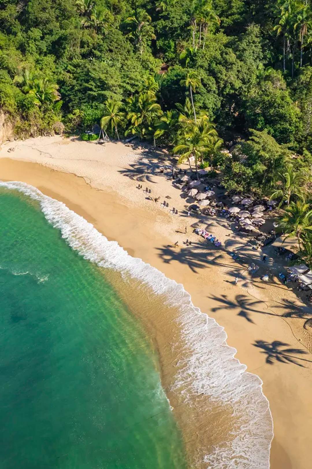 Vista aérea de Majahuitas, la playa más bonita de Puerto Vallarta.