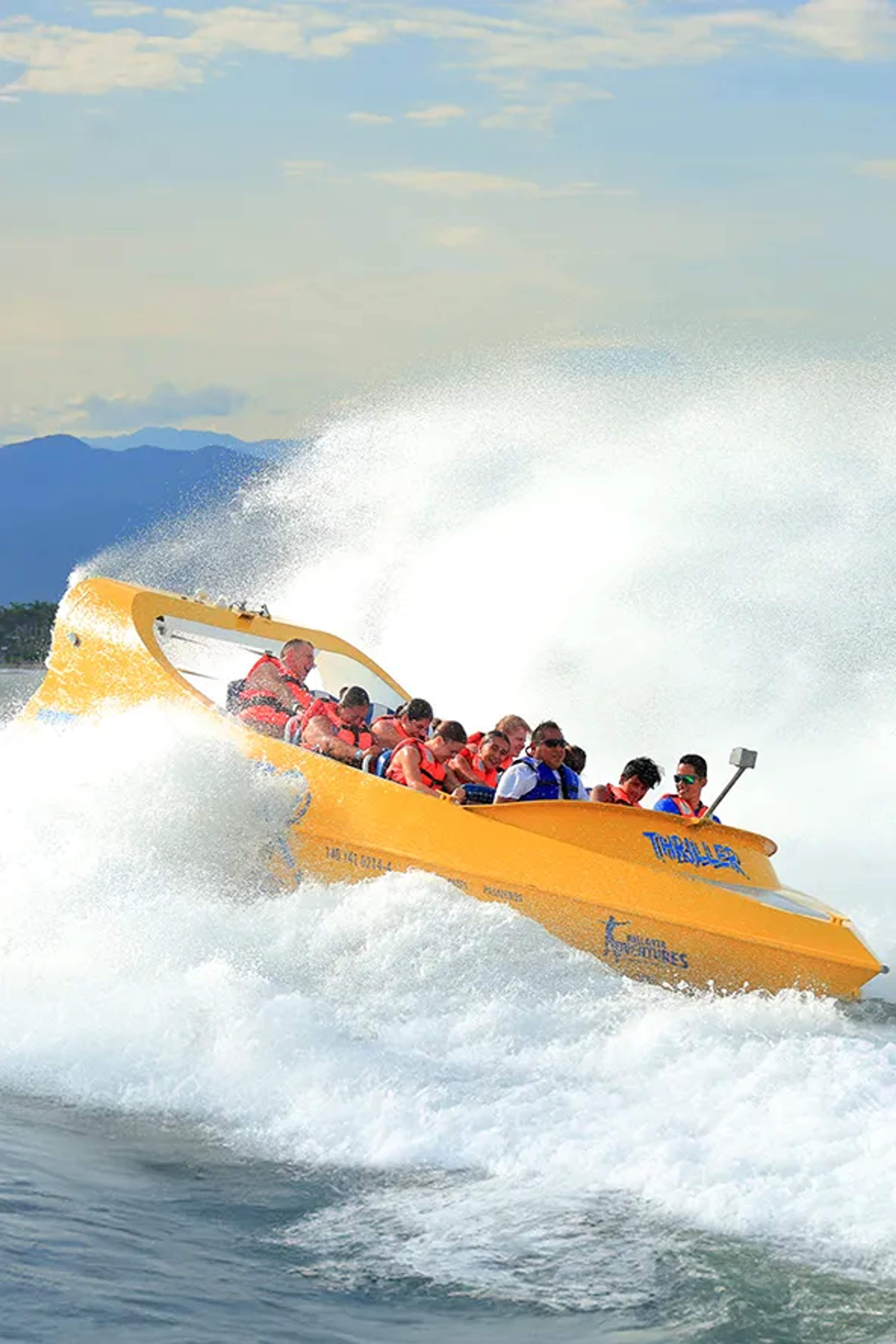 Adrenaline Adventure: JetBoat, ATV y Parasailing en Puerto Vallarta con Vallarta Adventures en Bahía de Banderas