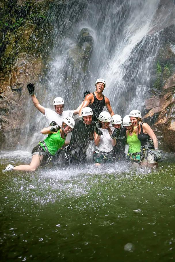 Outdoor Adventure, Tirolesas y Cascadas