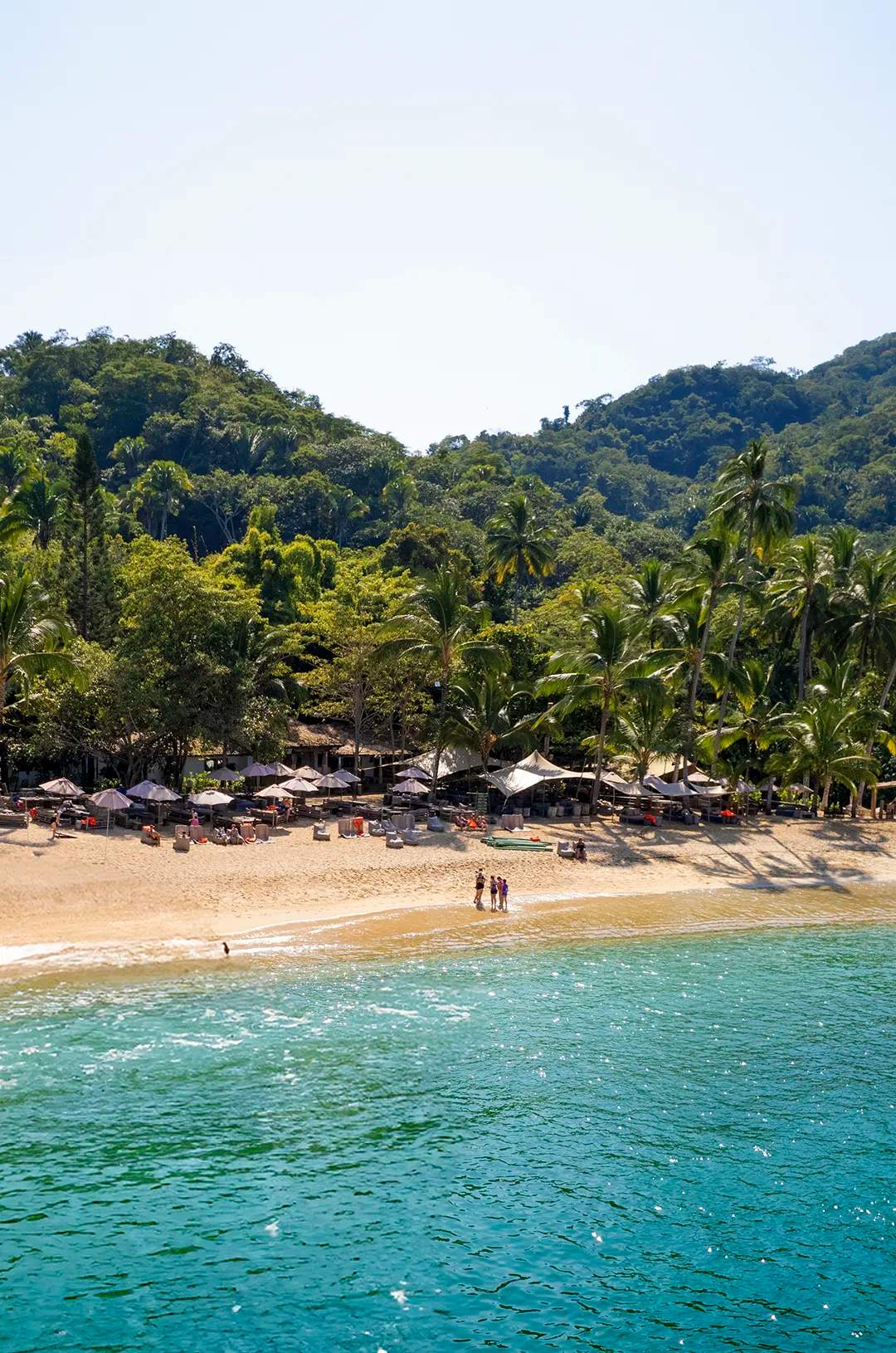 Vista aérea de Majahuitas, la playa más bonita de Puerto Vallarta, ubicada en la costa del Pacífico Mexicano.