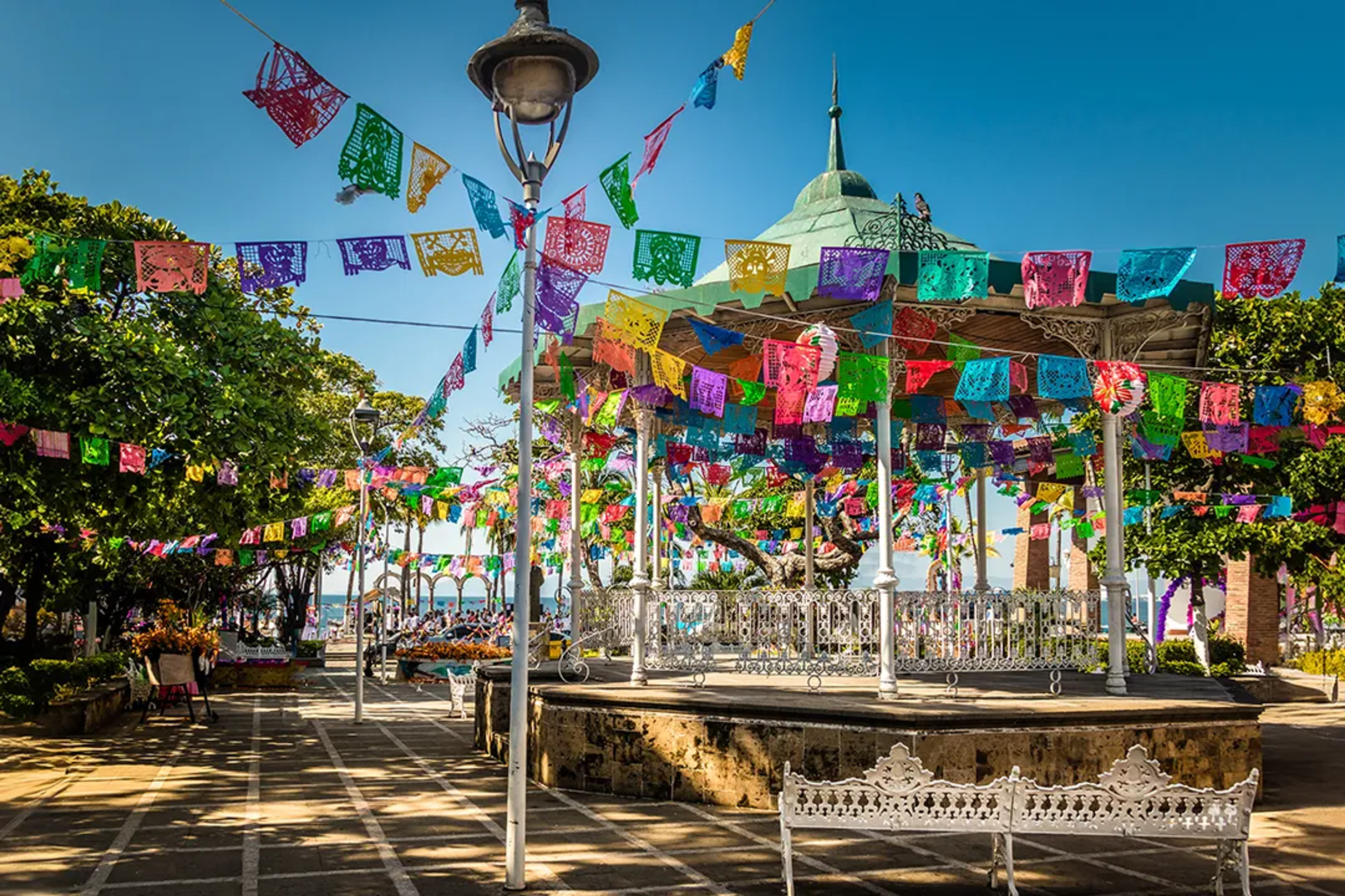 GUÍA DE LA ZONA ROMÁNTICA: LA ZONA ROMÁNTICA DE PUERTO VALLARTA