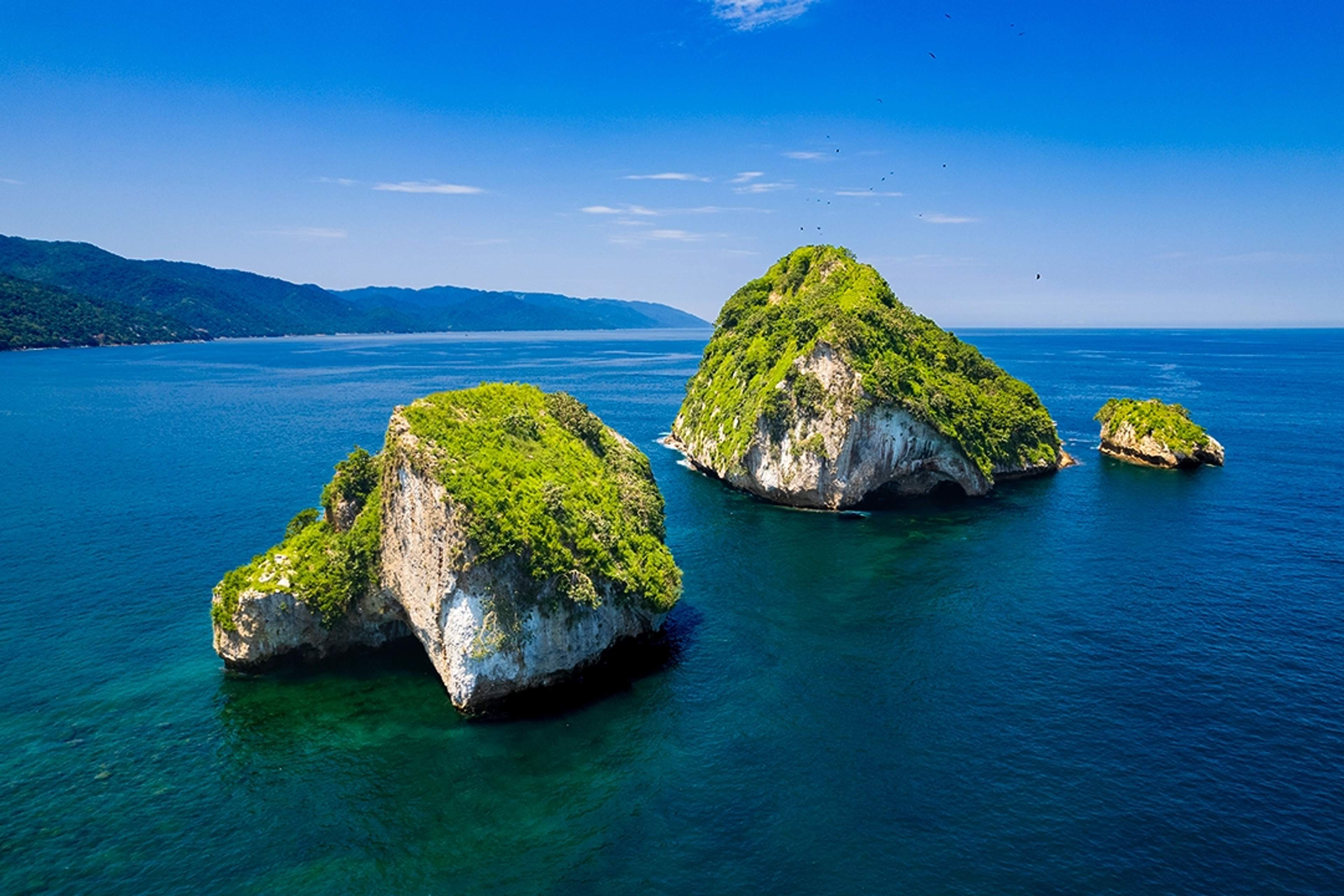 THE BEAUTIFUL NATURAL FEATURES AROUND LOS ARCOS IN PUERTO VALLARTA