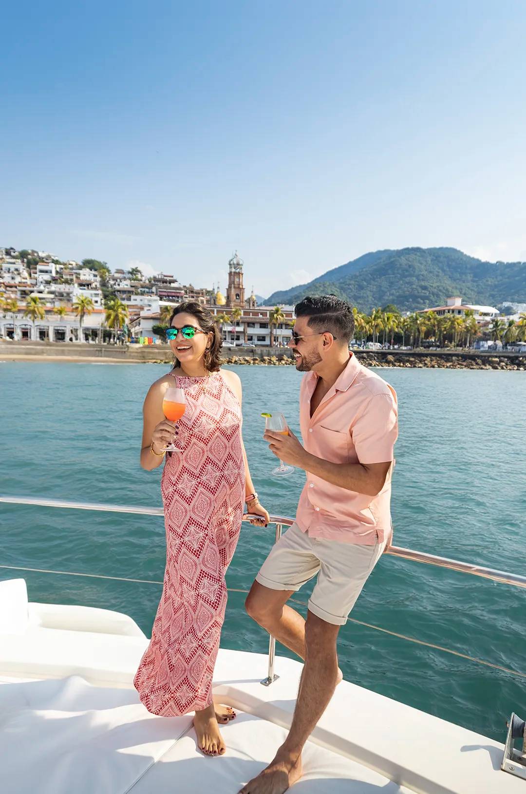 Luna de miel en Puerto Vallarta, a bordo de un catamaran privado.