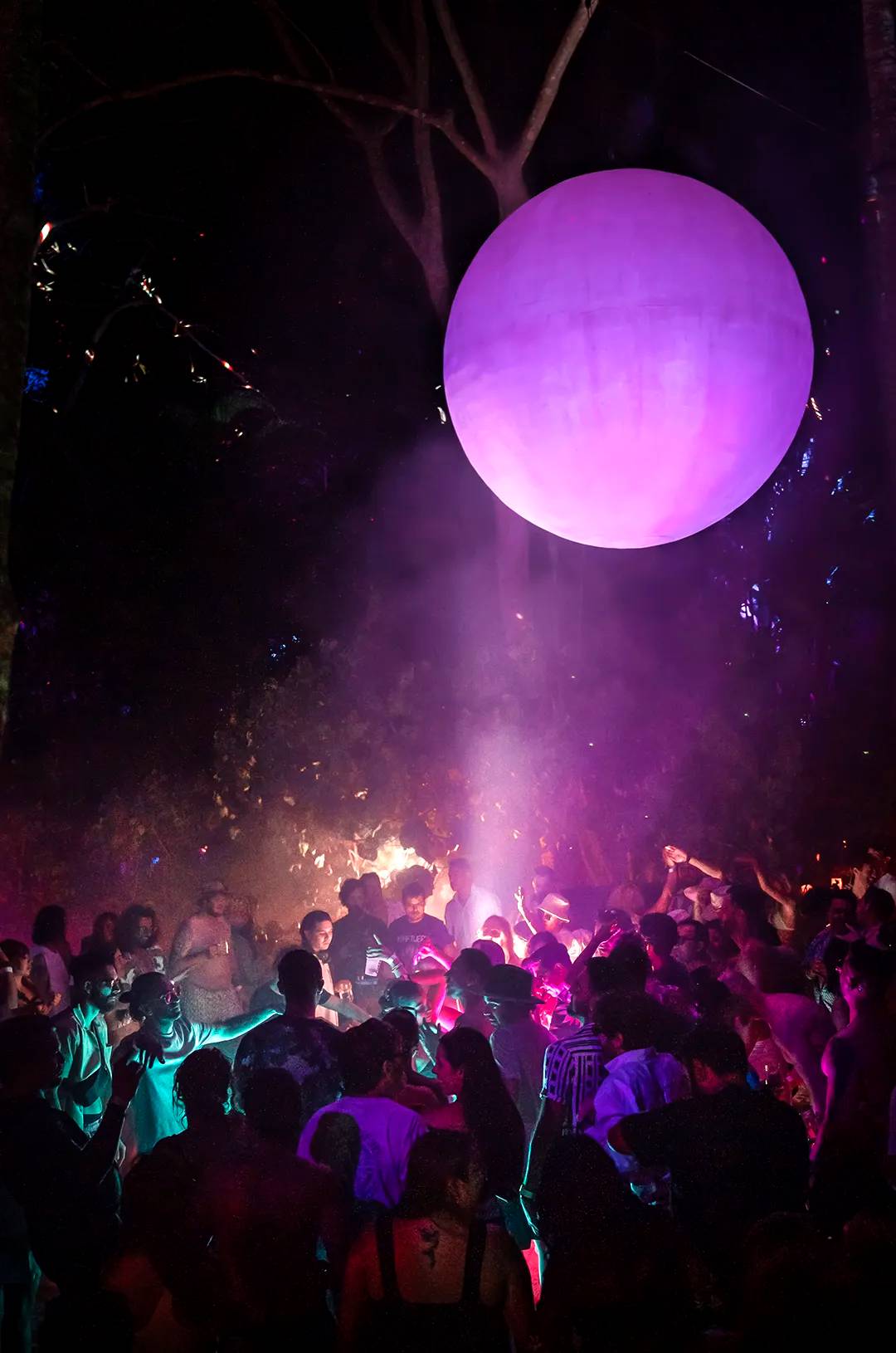 Ambiente de vida nocturna en Puerto Vallarta, en Majahuitas Beach Club.