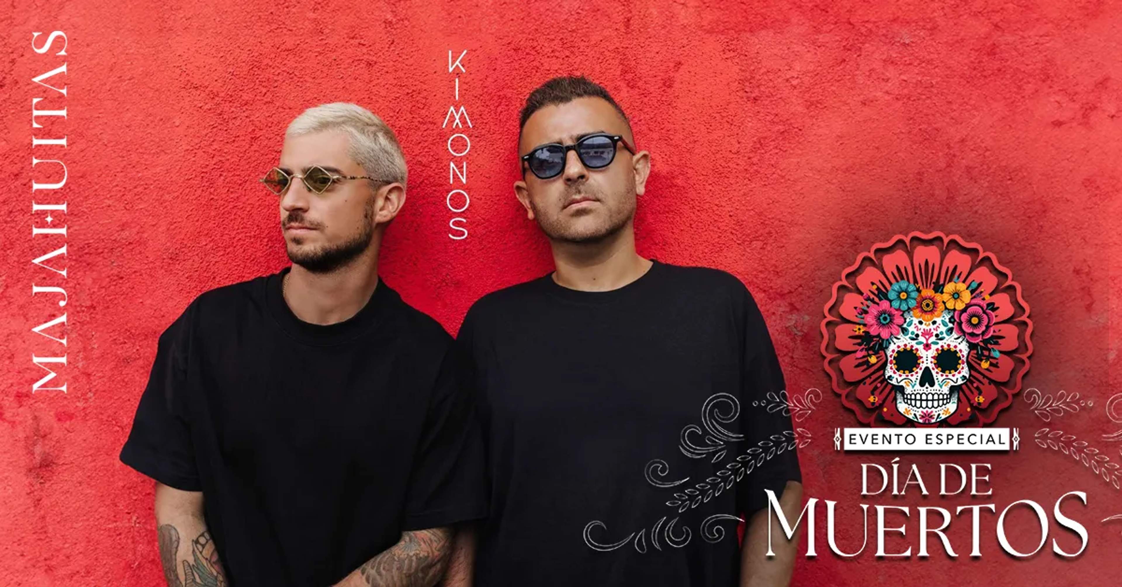 Kimonos playing at Majahuitas.