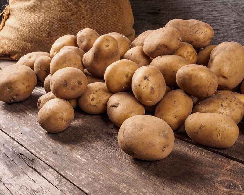 ungeschälte Kartoffeln