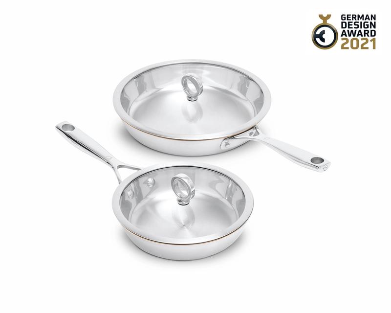 Set uncoated Olav pan 20|26cm side view