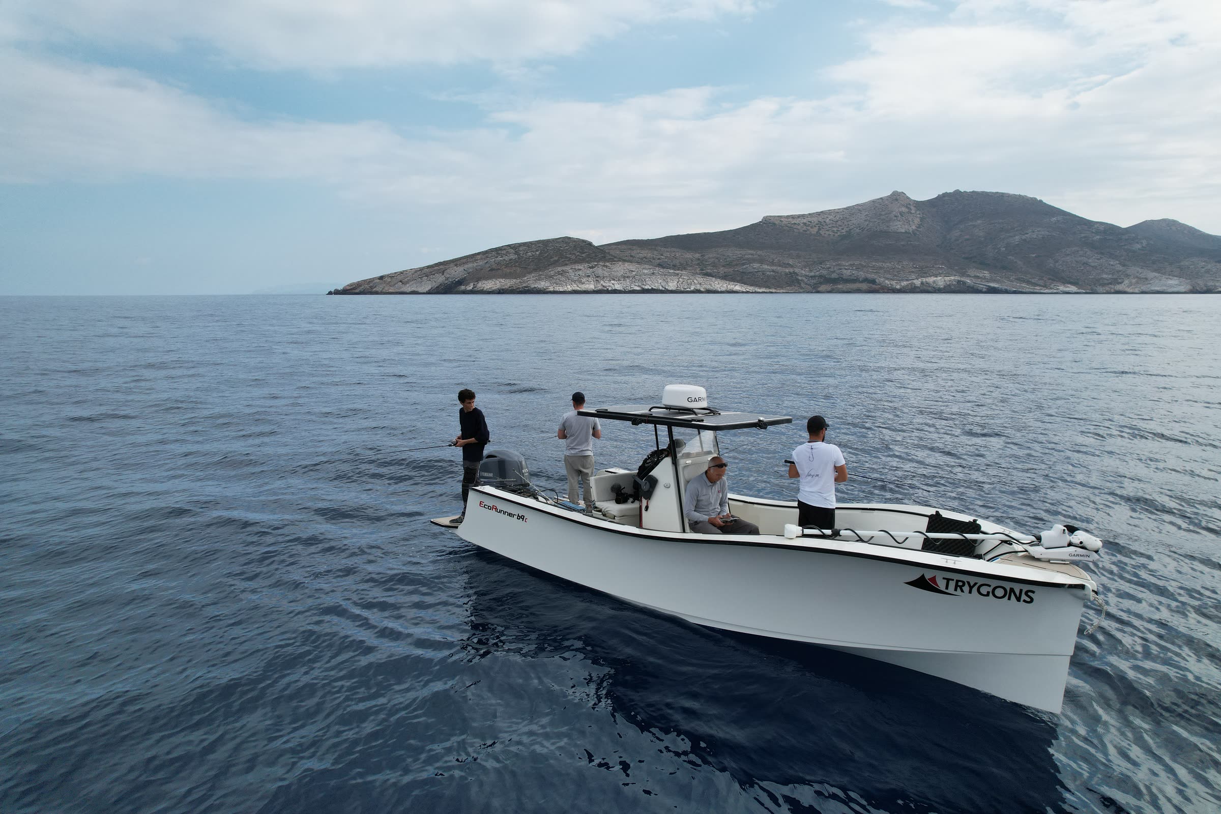 EcoRunner 78 anchored while fishing