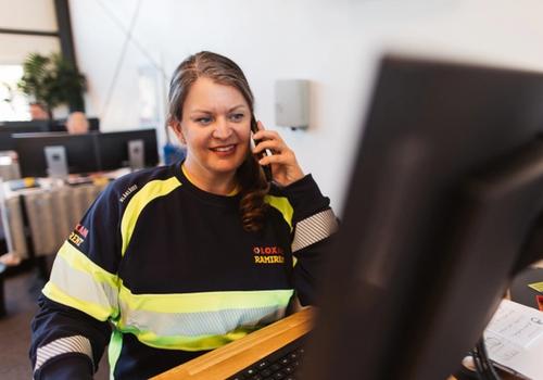 Kontakta Ramirents kundservice för personlig hjälp och expertråd kring din maskinuthyrning och dina projekt.