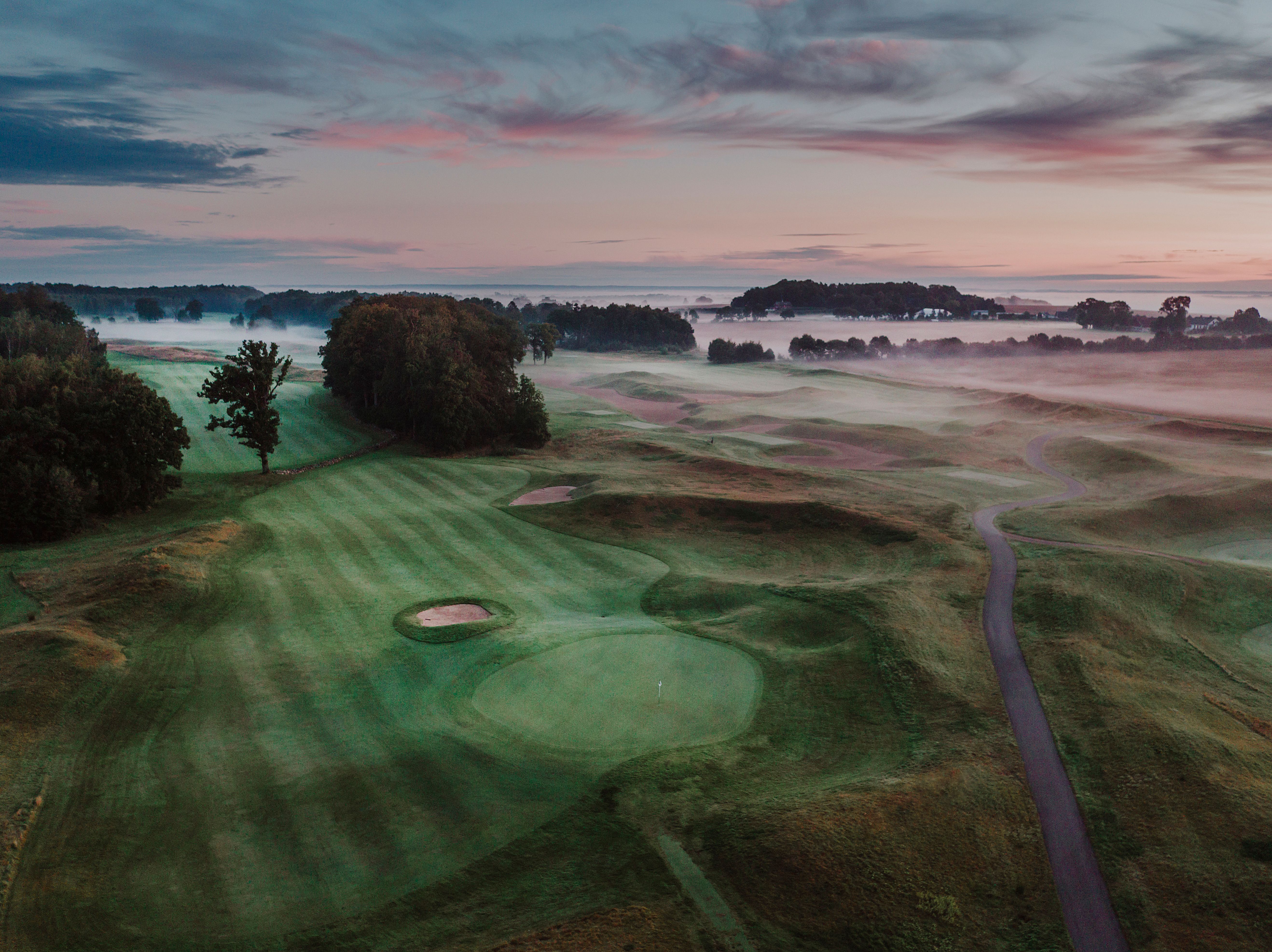Bild på Vasatorps Golfbana i morgondis