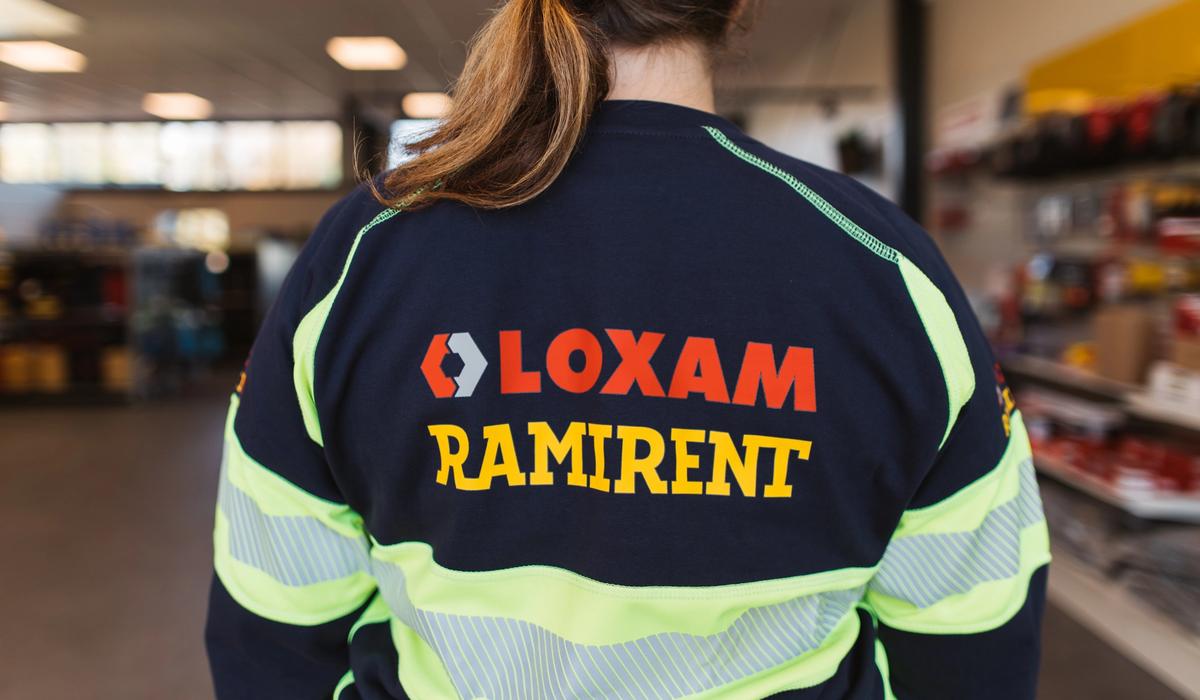 Smidig service över hela Sverige när du vill hyra saxlift, grävmaskin, ställning och byggmaskiner av Ramirent.