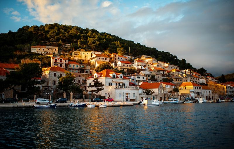 Brač Island Charter Guide
