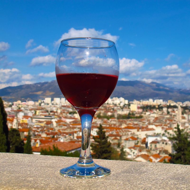 A Taste of Dalmatia: The Ultimate Guide to Croatian Island Wineries & Konobas
