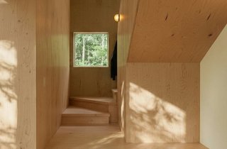 Features (39).jpg