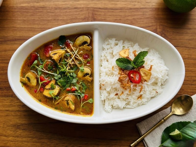Vietnamese coconut curry - vegetarian