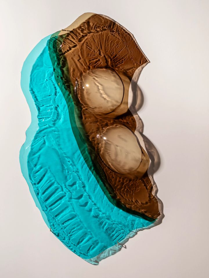 Theia, 2025, 138x80 cm (1)