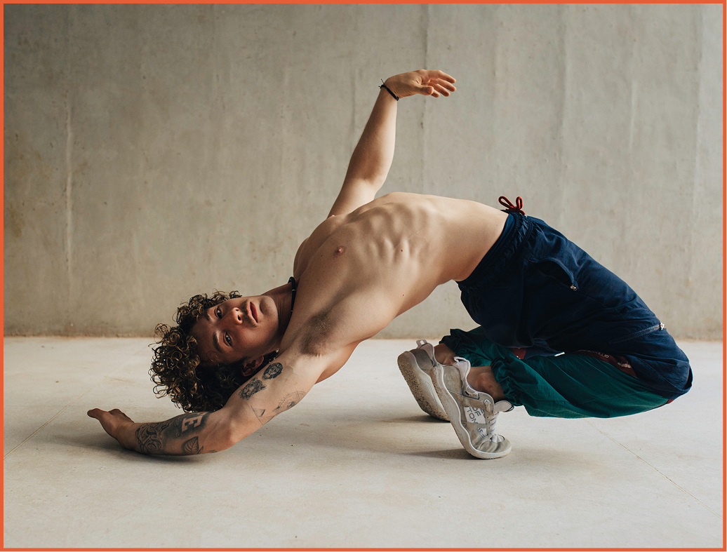 "Quando acaba o movimento, acaba a graça": Zeka Ramos e a arte de habitar o próprio corpo 

 — imagem 1