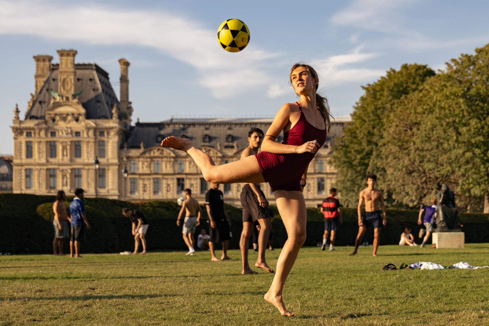 Franco-brasileiras, fundam grupo de altinha em Paris: "O esporte é uma forma de criar comunidade em qualquer canto" 
 
 

, imagem 1