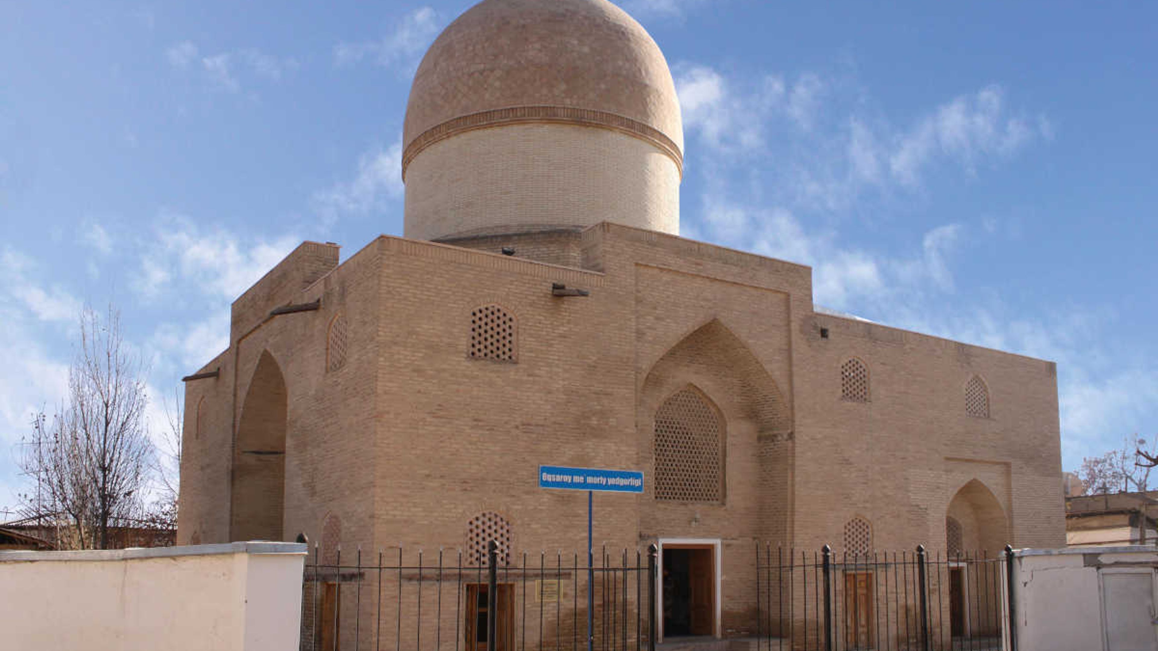 Il mausoleo storico di Ak Saray a Samarcanda, in Uzbekistan, una famosa attrazione turistica della Via della Seta.